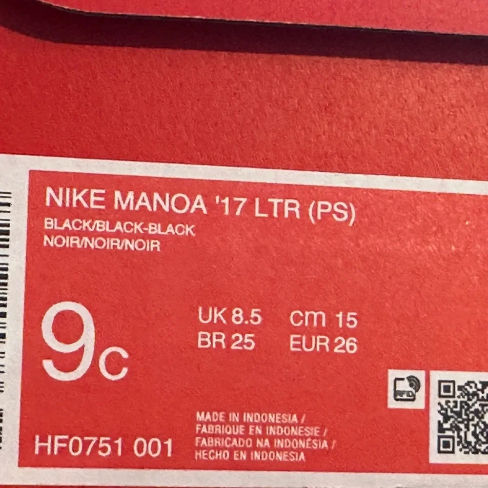 NEW Nike Manoa Youth All Weather Waterproof Casual Sneaker Boots - Little Kid 4Y